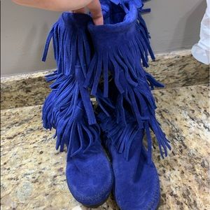Minnetonka 3 layer fringe boots